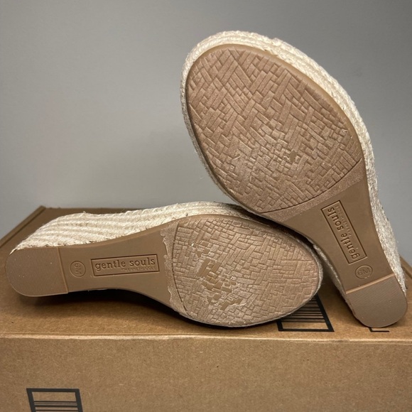 Kenneth Cole Charli Suede Cross Elastic Espadrille Wedge - Picture 3 of 3